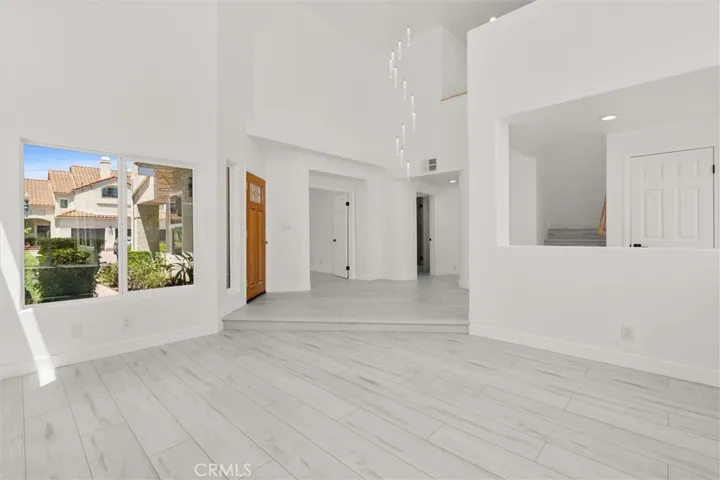 7422 Kyle Court, West Hills, California 91307