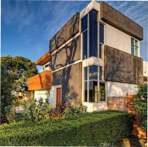 4154 Kenyon, Los Angeles, California 90066