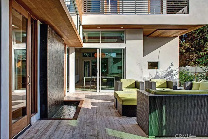 4154 Kenyon, Los Angeles, California 90066