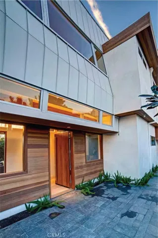 4154 Kenyon, Los Angeles, California 90066