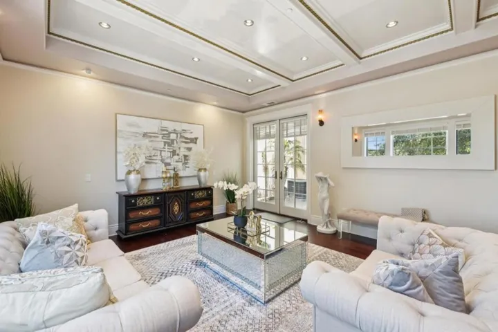 730 S El Monte Avenue, Los Altos, California 94022