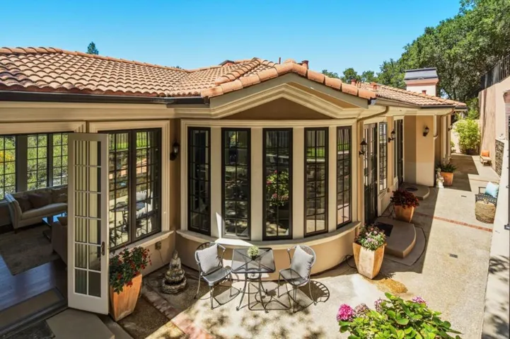 730 S El Monte Avenue, Los Altos, California 94022