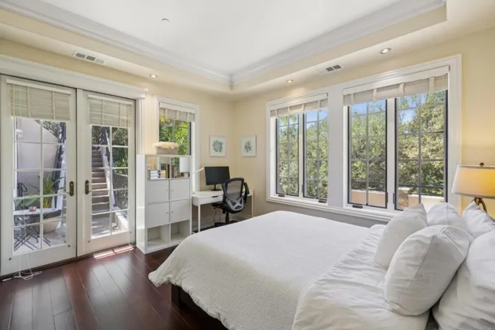 730 S El Monte Avenue, Los Altos, California 94022