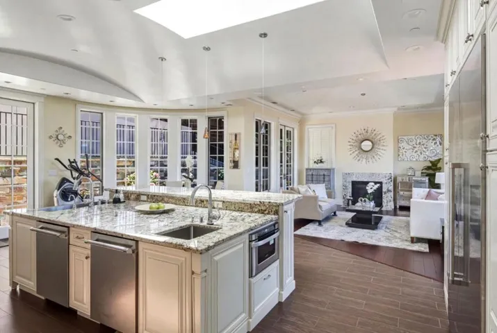 730 S El Monte Avenue, Los Altos, California 94022