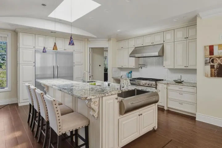 730 S El Monte Avenue, Los Altos, California 94022