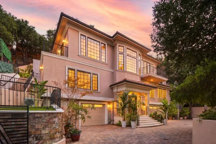 730 S El Monte Avenue, Los Altos, California 94022