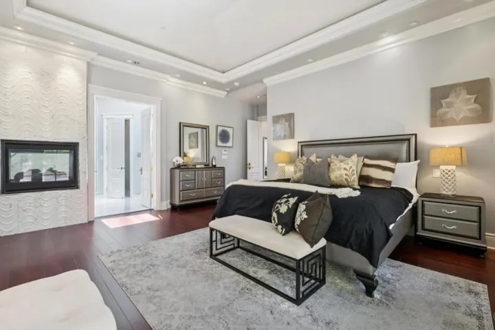 730 S El Monte Avenue, Los Altos, California 94022