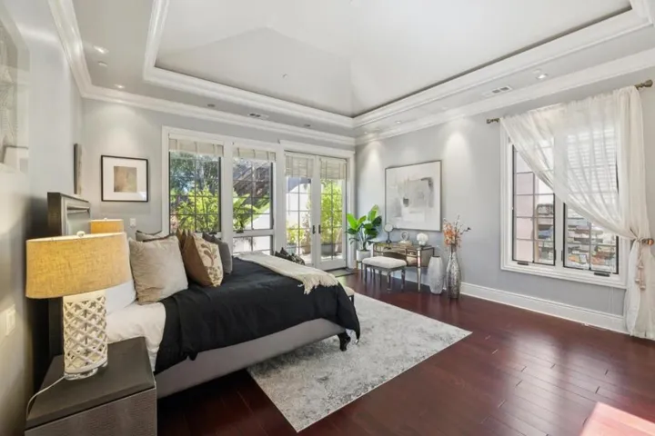 730 S El Monte Avenue, Los Altos, California 94022