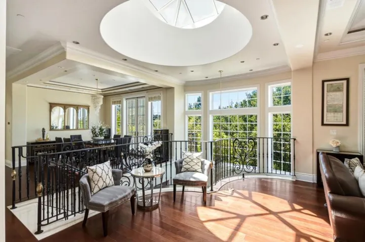 730 S El Monte Avenue, Los Altos, California 94022
