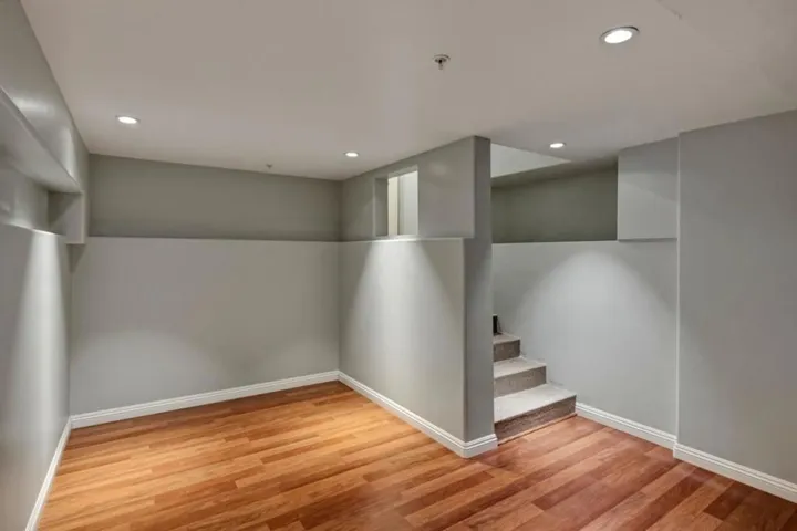 730 S El Monte Avenue, Los Altos, California 94022