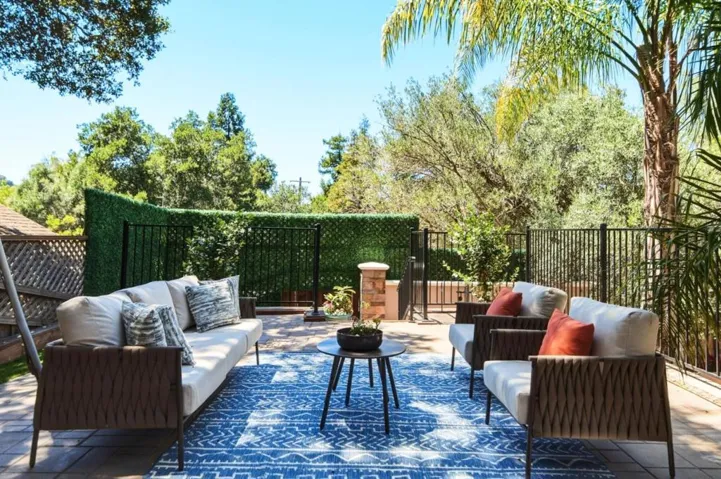 730 S El Monte Avenue, Los Altos, California 94022