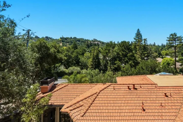 730 S El Monte Avenue, Los Altos, California 94022