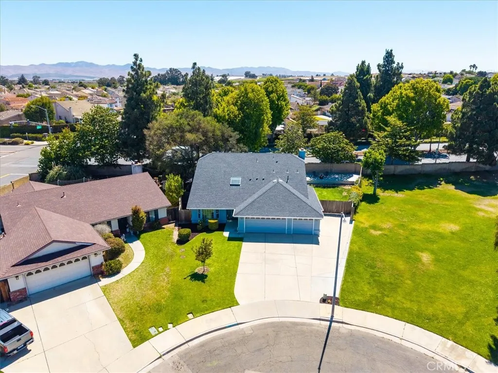 838 Rain Tree Court, Santa Maria, California 93455 — photo 4