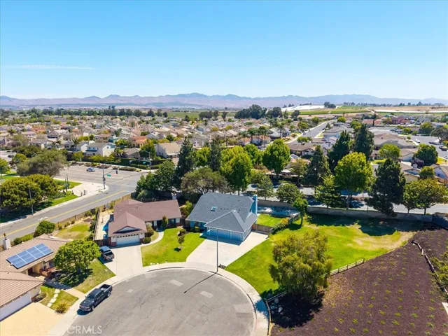 838 Rain Tree Court, Santa Maria, California 93455