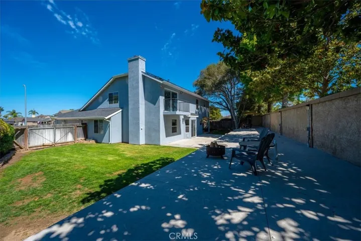 838 Rain Tree Court, Santa Maria, California 93455