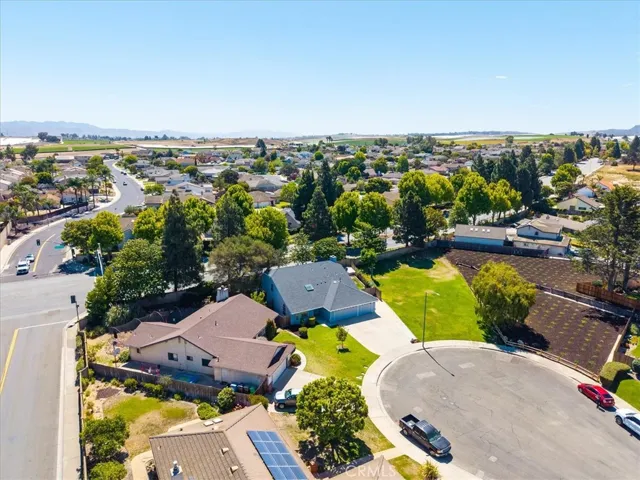 838 Rain Tree Court, Santa Maria, California 93455
