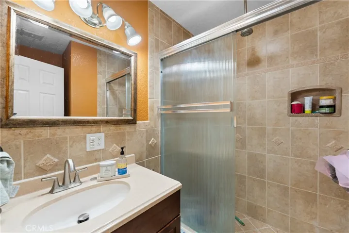 11019 Bluejay, Santa Fe Springs, California 90670