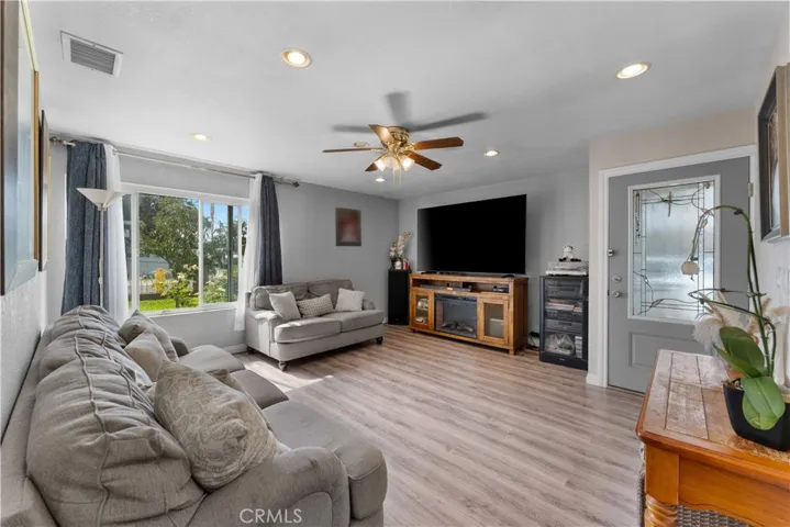 11019 Bluejay, Santa Fe Springs, California 90670