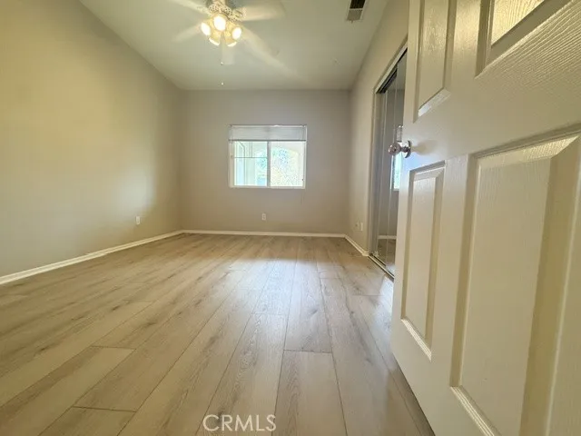 Bedroom has ceiling fan