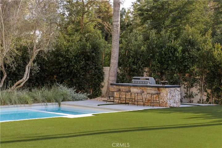23338 Collins Street, Woodland Hills, California 91367