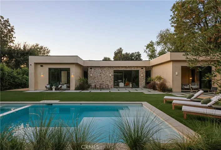 23338 Collins Street, Woodland Hills, California 91367