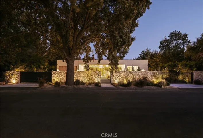 23338 Collins Street, Woodland Hills, California 91367
