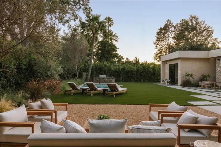 23338 Collins Street, Woodland Hills, California 91367