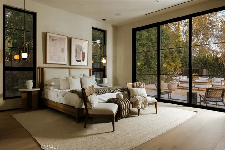 23338 Collins Street, Woodland Hills, California 91367