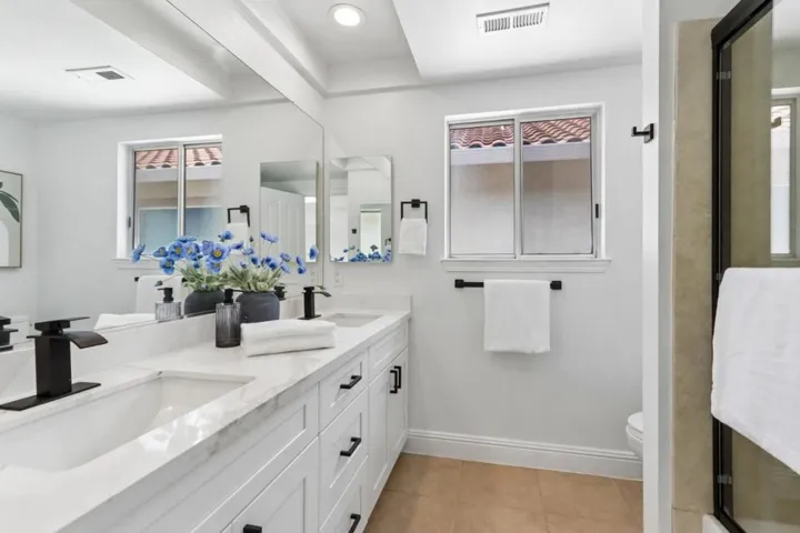 292 Silverlake Court, Milpitas, California 95035
