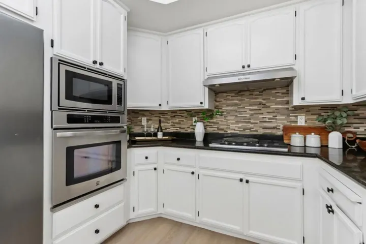 292 Silverlake Court, Milpitas, California 95035