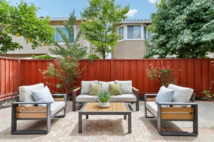 292 Silverlake Court, Milpitas, California 95035
