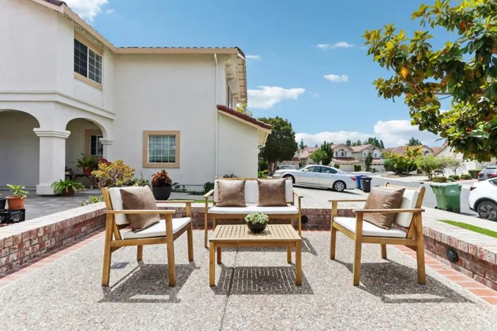 292 Silverlake Court, Milpitas, California 95035