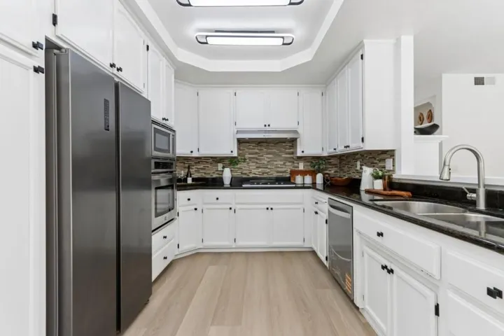 292 Silverlake Court, Milpitas, California 95035