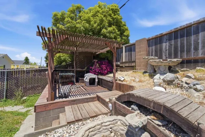 261 Highlands Court, San Pablo, California 94806