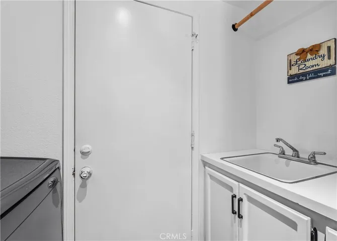 943 W 14th Street, Upland, California 91786