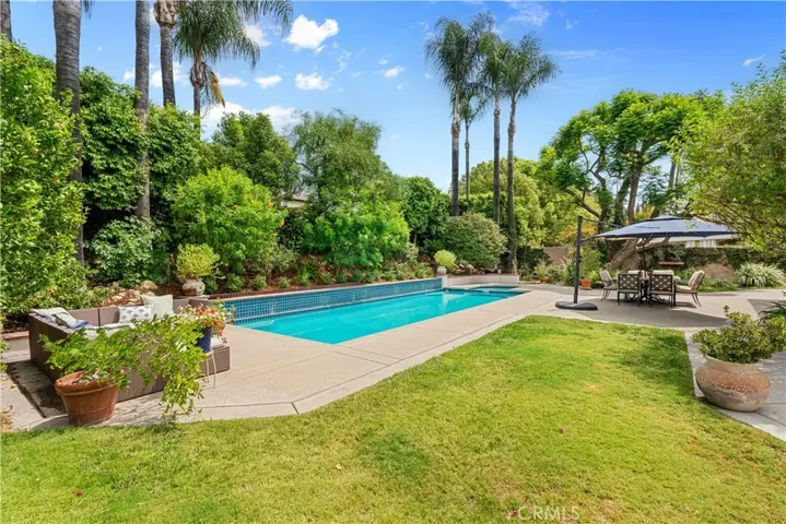 943 W 14th Street, Upland, California 91786