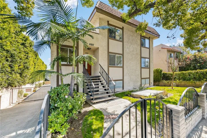 432 S Oak Knoll Avenue 4, Pasadena, California 91101