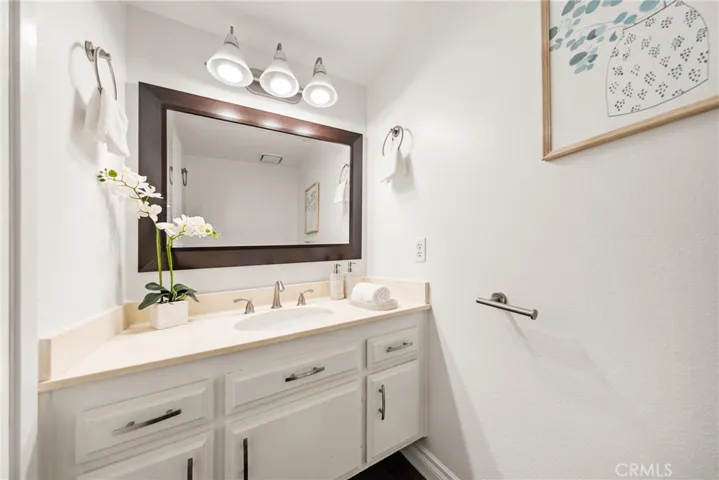 432 S Oak Knoll Avenue 4, Pasadena, California 91101