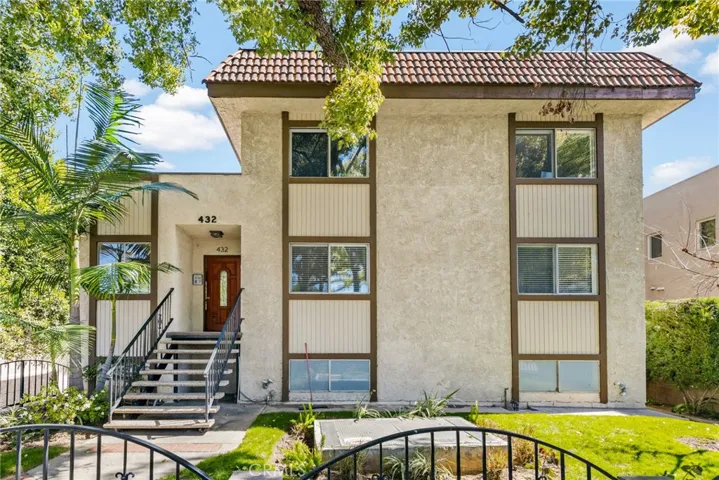 432 S Oak Knoll Avenue 4, Pasadena, California 91101
