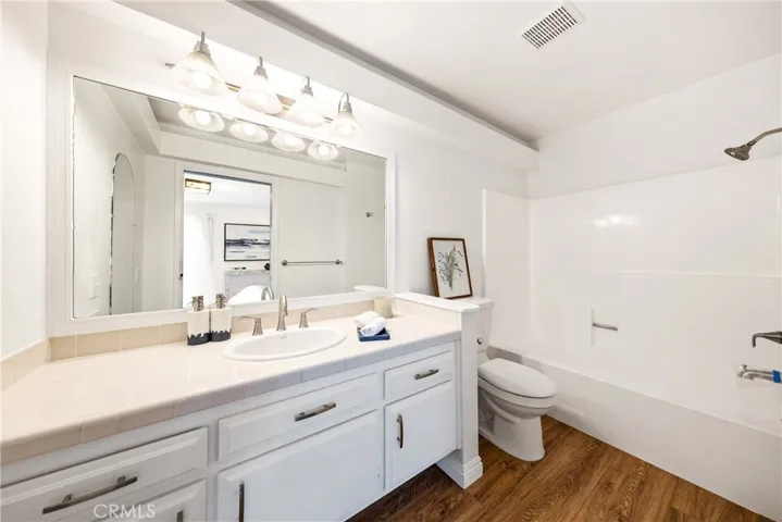 432 S Oak Knoll Avenue 4, Pasadena, California 91101