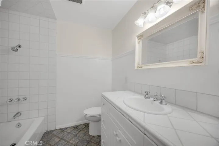Hall Full Bathroom
