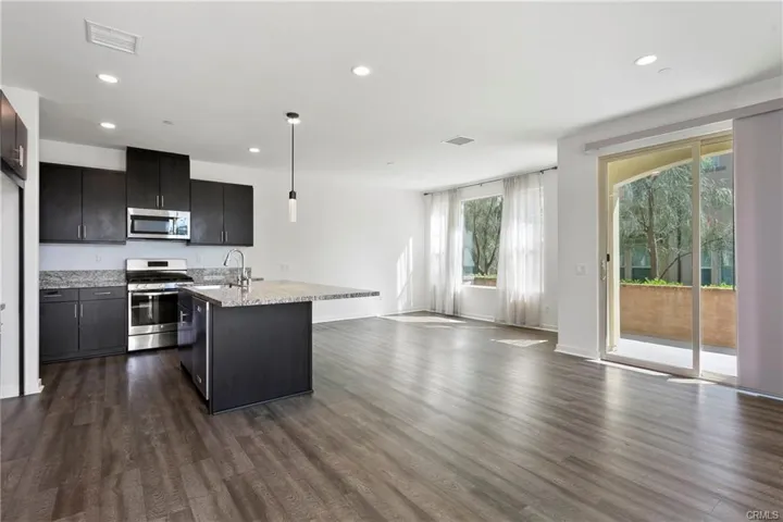 80 Savannah, Lake Forest, California 92630