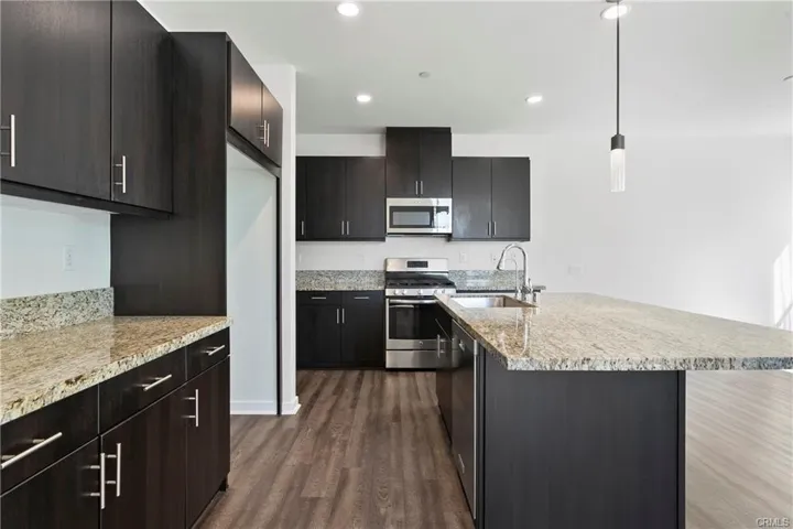 80 Savannah, Lake Forest, California 92630