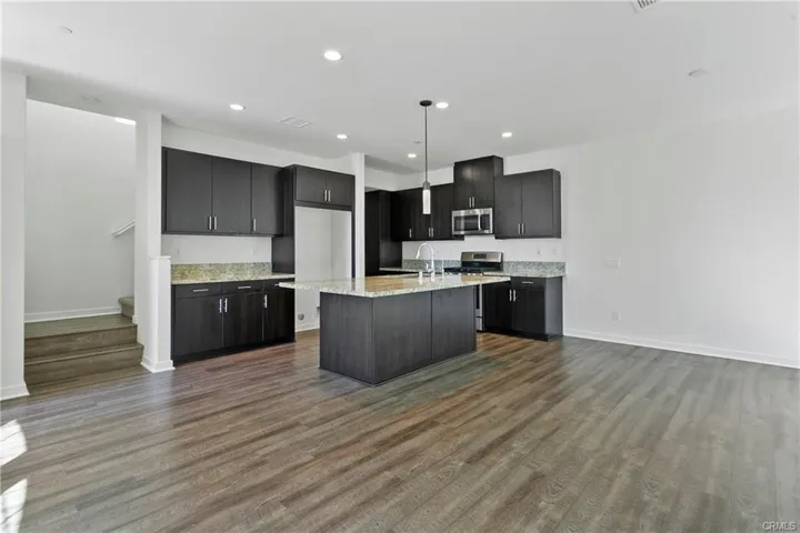 80 Savannah, Lake Forest, California 92630
