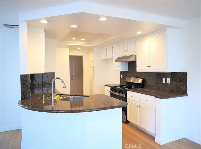 108 Almador, Irvine, California 92614