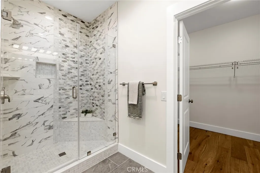 Walk-in shower Walk-in shower