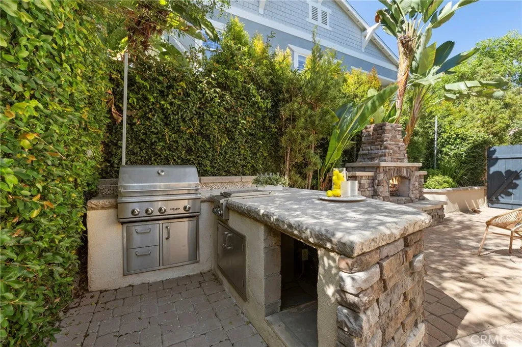 Built-in BBQ Built-in BBQ