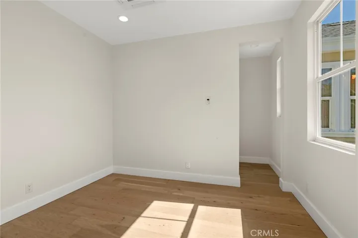 Great ADU option 4th bedroom