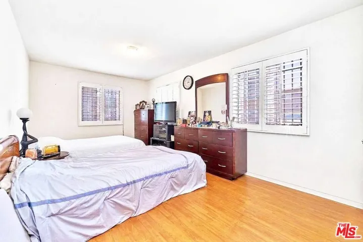 1231 S Harvard Boulevard, Los Angeles, California 90006