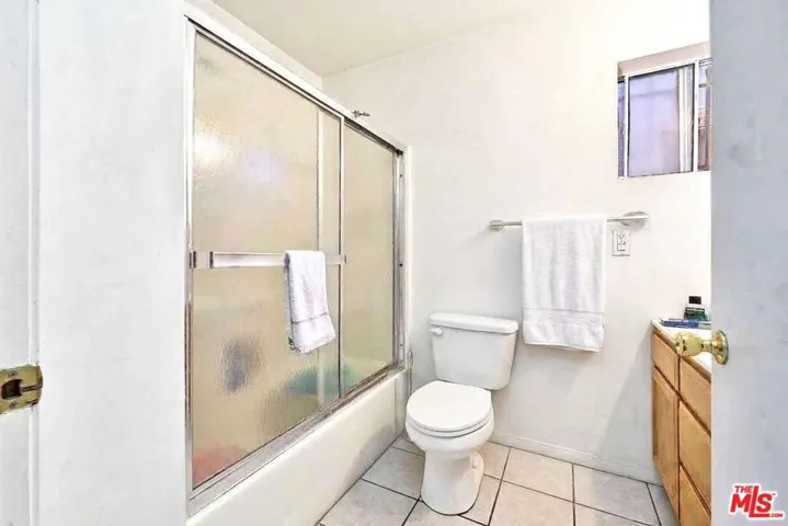 1231 S Harvard Boulevard, Los Angeles, California 90006